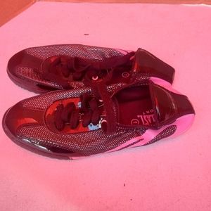 Everlast sports size 7 athletic shoes